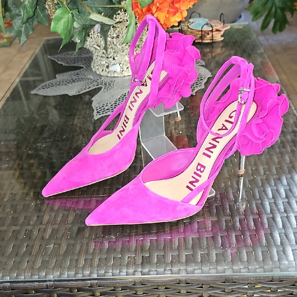Gianni Bini Shoes - Gianni Bini Fuchsia Floral Heels